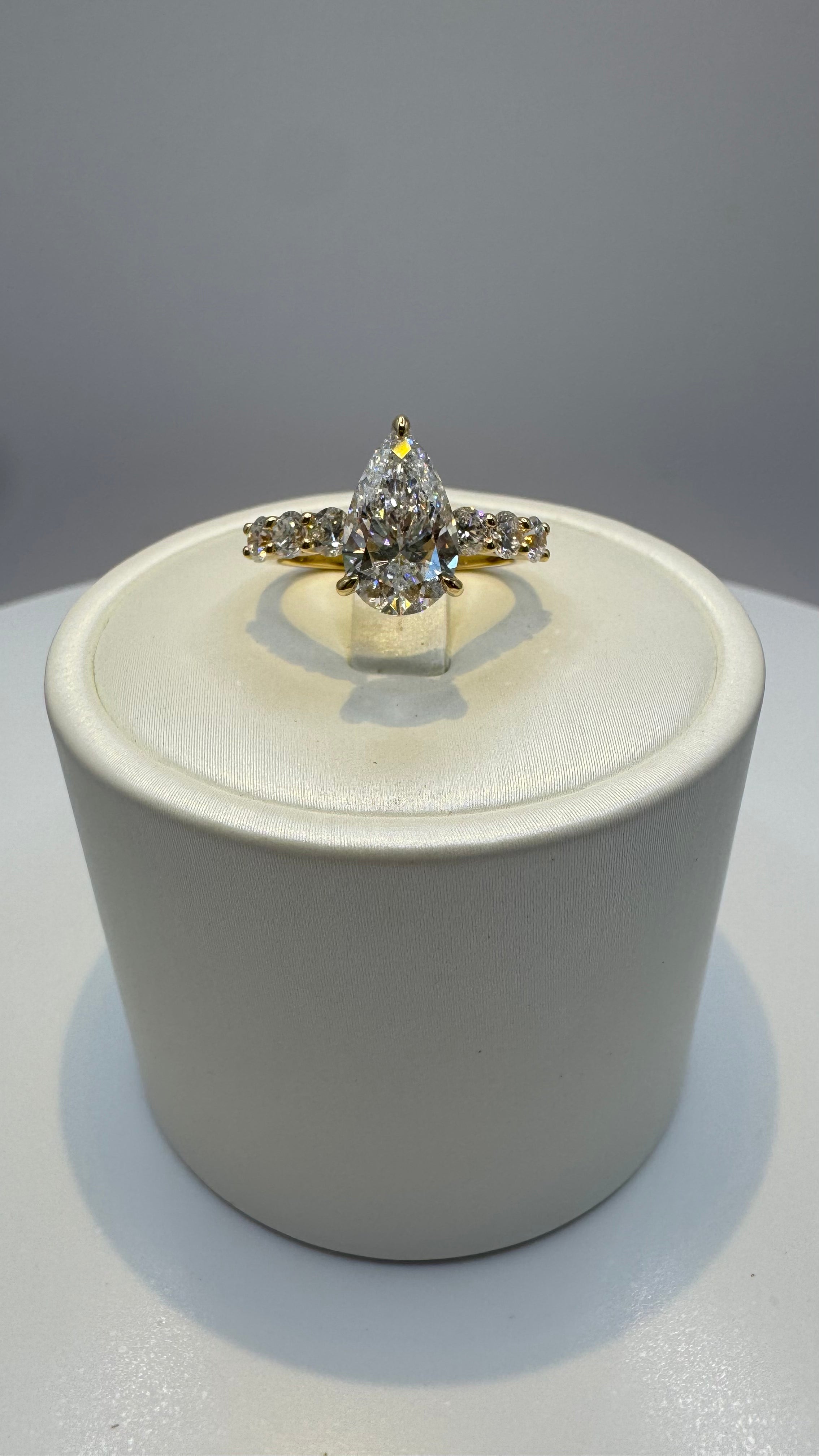 2.02 ct Pear Brilliant Diamond Ring