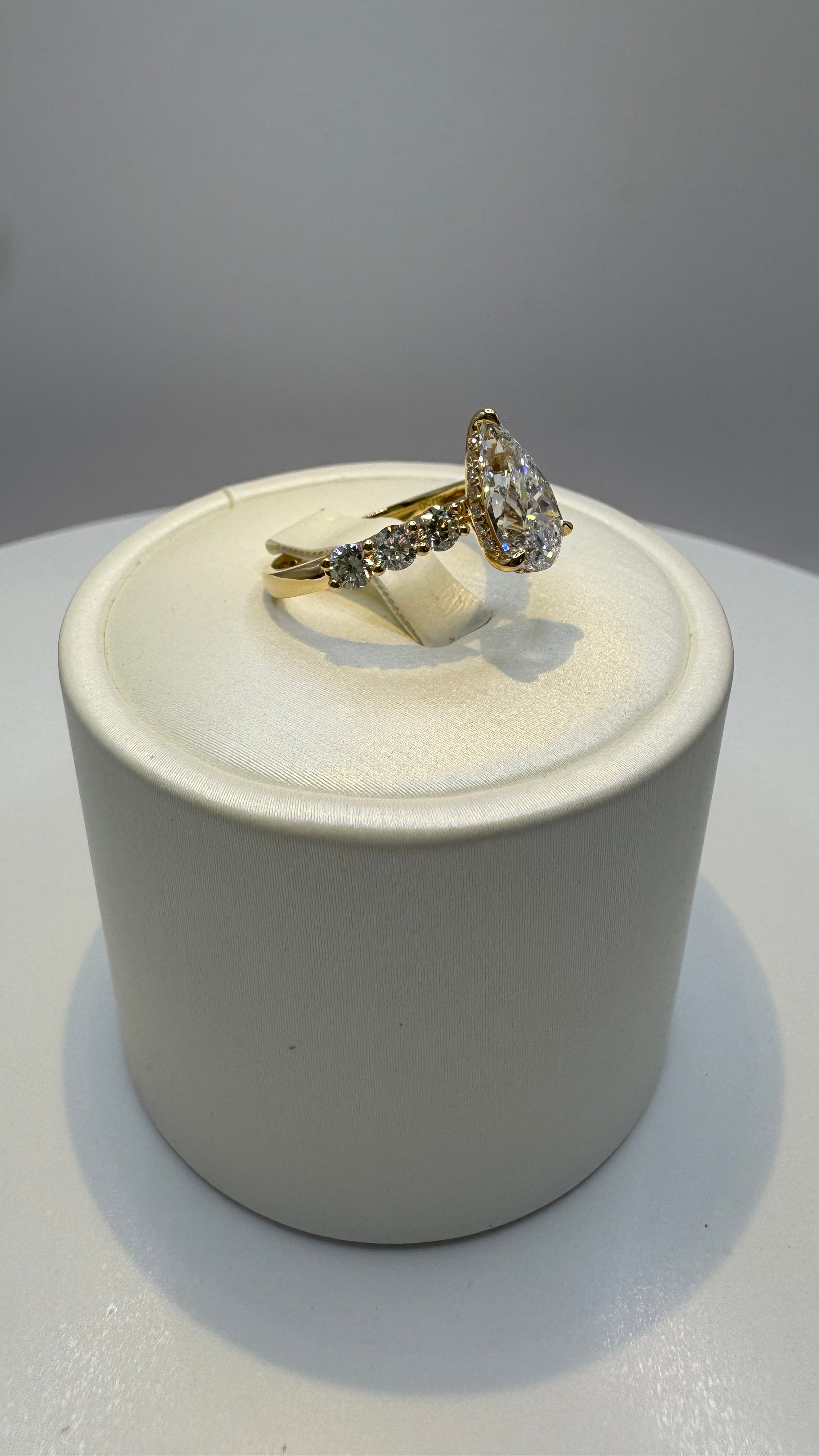 2.02 ct Pear Brilliant Diamond Ring