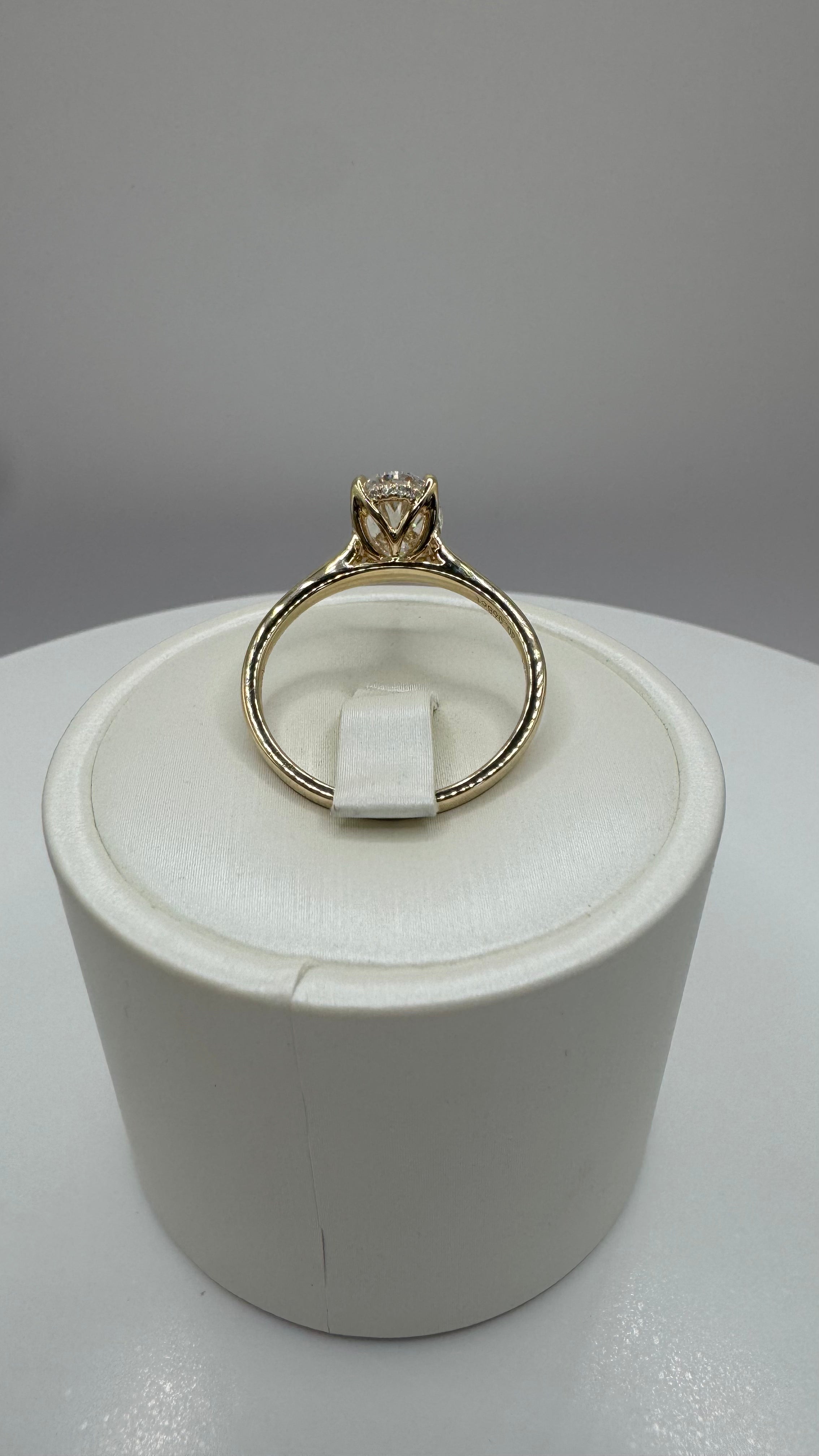 2.50 ct Oval Diamond Ring